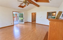 321 Comanche Dr, Rostraver, PA 15012