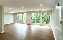 8050 Arbor Lane, Northfield, IL 60093