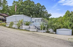 73 Stonemont Road, Blue Eye, MO 65611