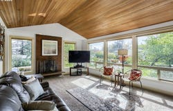 1105 MARYLHURST Dr, WestLinn, OR 97068
