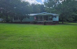 407 S Mills Street, Doerun, GA 31744
