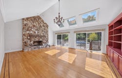 25489 Palomares RD, CASTRO VALLEY, CA 94552