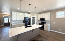7001 E Copper Stone Cir, Sioux Falls, SD 57110