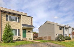3154 Camberly Dr, Hampton, PA 15044