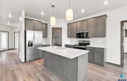 916 S Tinley Ave, Brandon, SD 57005