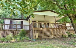 8969 Peonia Rd, Clarkson, KY 42726