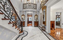 17 Sutton Place, Lawrence, NY 11559