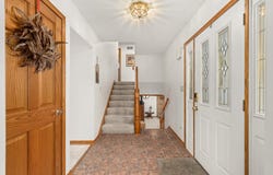 843 Wildwood Dr, Willard, OH 44890