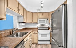 237 FOXWOOD Lane, MARLTON, NJ 08053