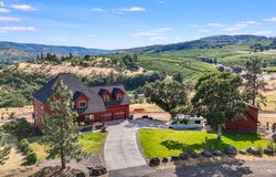 1306 HERMITS Way, TheDalles, OR 97058