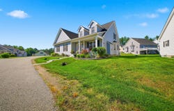 8 Bent Grass Circle, Kingston, NH 03848