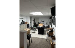 109 E 11TH St, Taylor, TX 76574