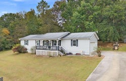 106 Webb Drive NE, Calhoun, GA 30701