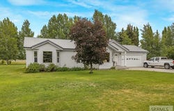 680 N 2780 E, St Anthony, ID 83445