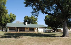 908 N Austin, Comanche, TX 76442