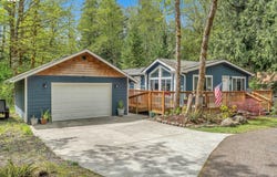 21494 E HIDEAWAY Ln, Rhododendron, OR 97049