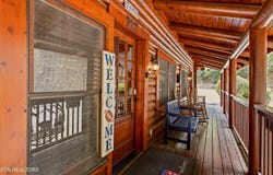 727 Golf View Blvd, Pigeon Forge, TN 37863