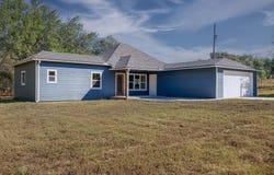 2118 W Radio Ln, Arkansas City, KS 67005