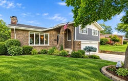 919 Hillview Drive, Lemont, IL 60439