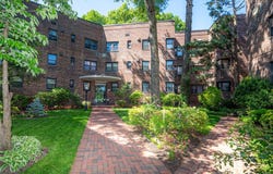 50 Brompton Road, Great Neck, NY 11021