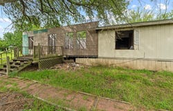 205 Skycrest Dr, Martindale, TX 78655