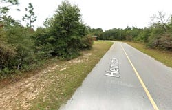 HEMLOCK Circle, CHIPLEY, FL 32428