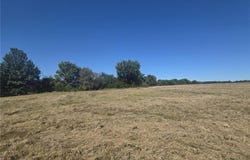 327th & Old KC Road, Paola, KS 66071