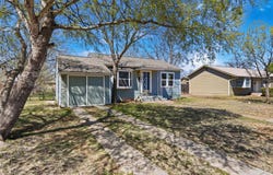 211 Brooks Ave, Schertz, TX 78154