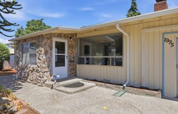 1995 SMITHOAK St, Eugene, OR 97404