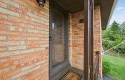 233 Valley Rd, Chartiers, PA 15317