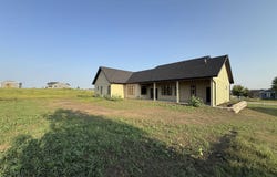 1002 11th St, Alton, IA 51003
