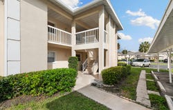 685 SQUIRE Circle, Naples, FL 34104