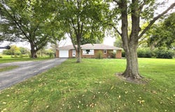 2694 W 3000s Road S, Kankakee, IL 60901