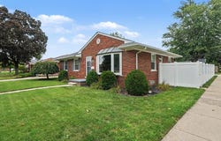 2995 Anna Court, Trenton, MI 48183