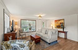 303 S Bay Cir, Mabank, TX 75156