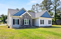 4201 Needmore Road, Turkey, NC 28393