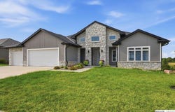 128 E Sloup Drive, Wahoo, NE 68066