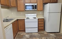 212 E 5th Ave, Winfield, KS 67156