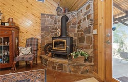 2105 CR 2111, Hooks, TX 75561