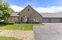 800 E Kings Mead Circle, Nixa, MO 65714