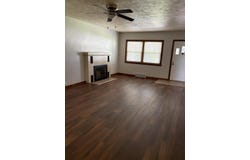 417 S Lincoln Avenue, Aurora, MO 65605