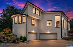 1 Lambs Lane, Cresskill, NJ 07626