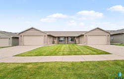 3515 E Bison Trl, Sioux Falls, SD 57108-8001
