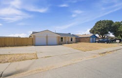 1720 E Pine Ave, Midland, TX 79705