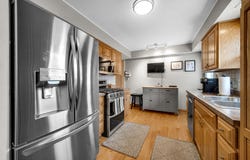 9544 Hawthorne Drive, Munster, IN 46321