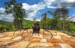 625 Cane Creek Mountain Rd, Tellico Plains, TN 37385