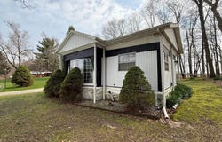 6735 N 850 E, Howe, IN 46746