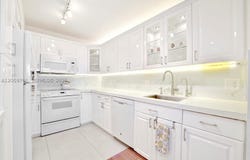 2201 S Ocean Dr, Hollywood, FL 33019