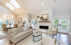15 Linden Shores, Branford, CT 06405