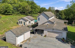 1255 CLEARVIEW Road, COPLAY, PA 18037